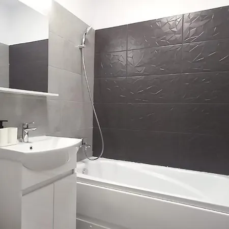 Quiet Neighborhood 1br With Parking And Self Check In Appartamento *
