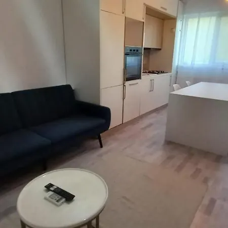 Quiet Neighborhood 1br With Parking And Self Check In Appartamento